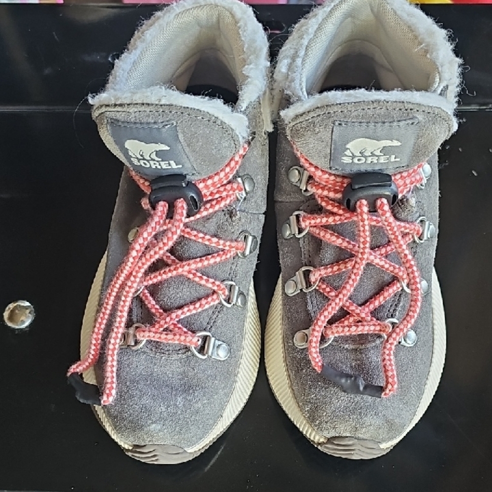 Sorel Gray and Pink Boots with Chunky Sole